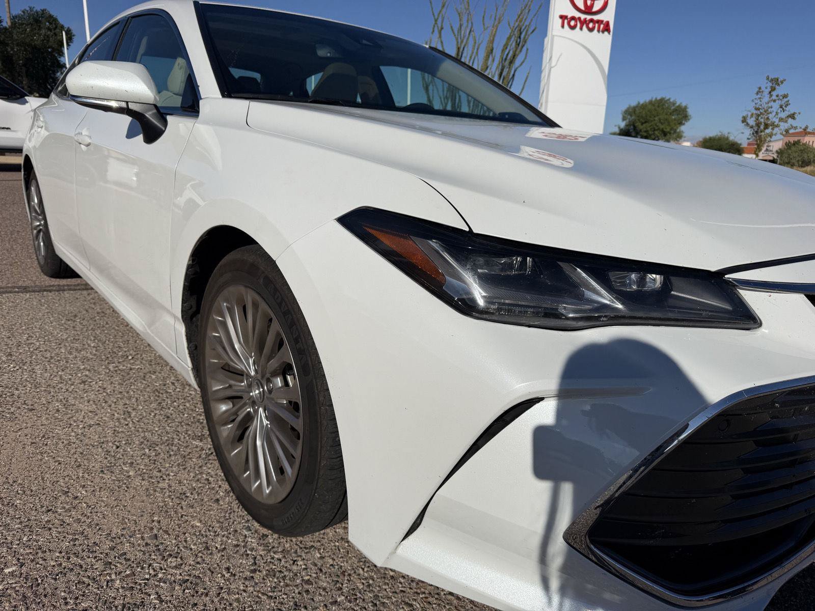 Used 2020 Toyota Avalon Limited w/ Advanced Safety Package FWD image 14