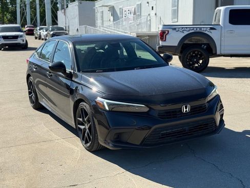 Used 2023 Honda Civic Sport image 4