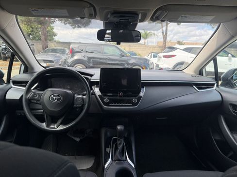 Used 2023 Toyota Corolla LE FWD image 29