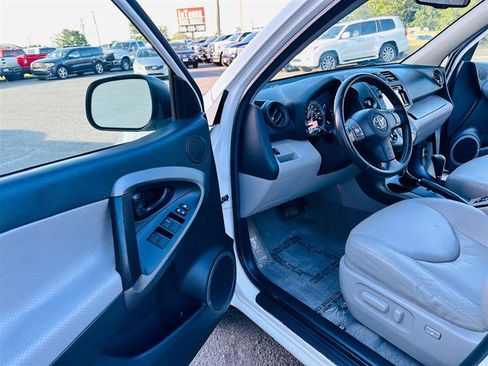 Used 2012 Toyota RAV4 Limited image 27