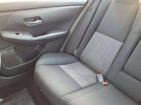 Used 2021 Nissan Sentra SV w/ Lighting Package image 16