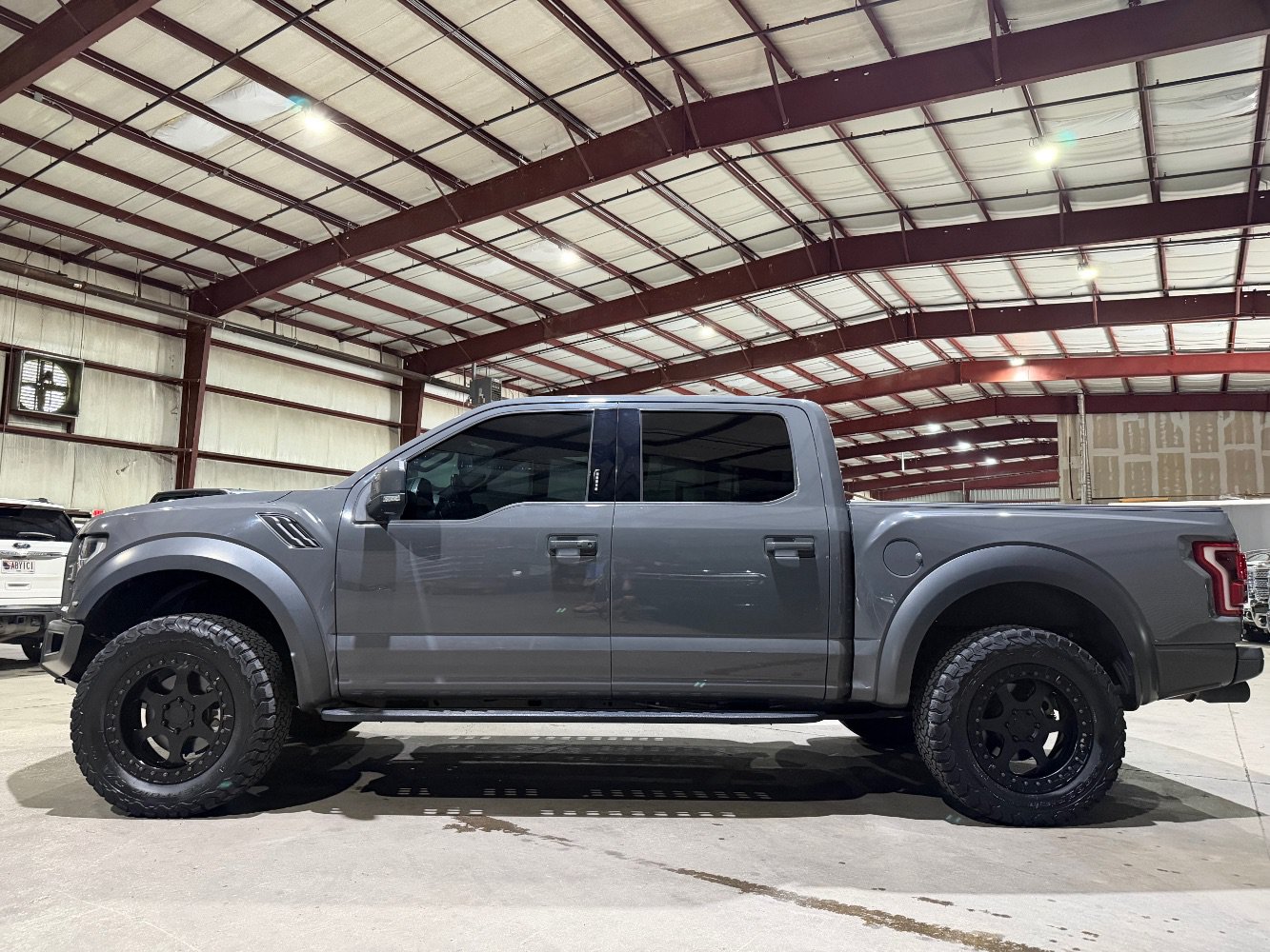 Used 2018 Ford F150 Raptor w/ Equipment Group 802A Luxury AWD/4WD image 8