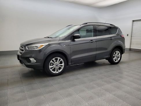 Used 2018 Ford Escape SEL image 2
