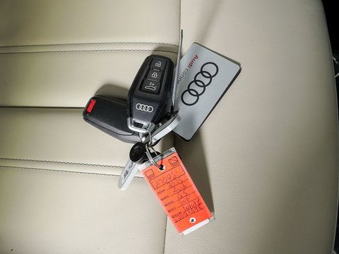 Used 2025 Audi Q5 Premium Plus w/ Premium Plus image 26