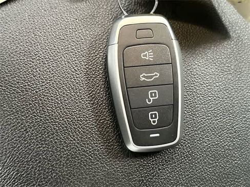 Certified 2019 Honda Accord EX image 32