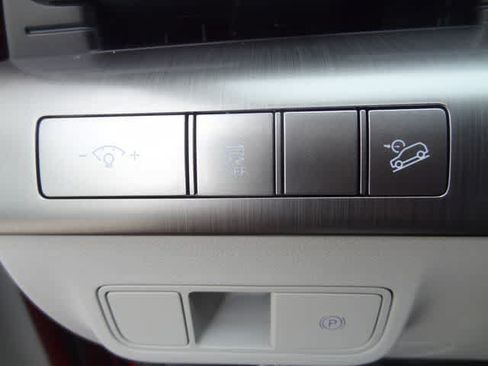 Used 2024 Hyundai Kona SEL FWD image 17