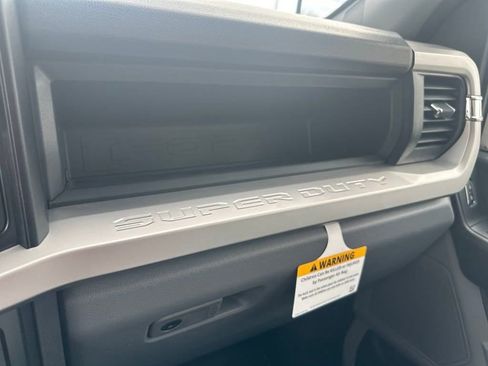 New 2024 Ford F550 4x4 Regular Cab Super Duty image 37