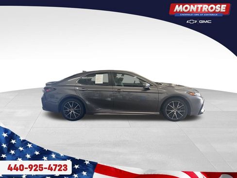 Used 2024 Toyota Camry SE FWD image 6