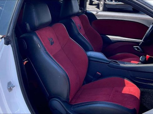 Used 2022 Dodge Challenger R/T Scat Pack RWD image 6