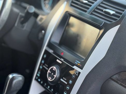 Used 2012 Ford Explorer Limited image 14