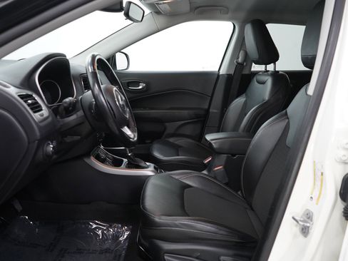 Used 2020 Jeep Compass Latitude w/ Cold Weather Group image 16