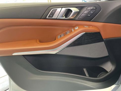 Used 2023 BMW X7 xDrive40i w/ Executive Package image 36