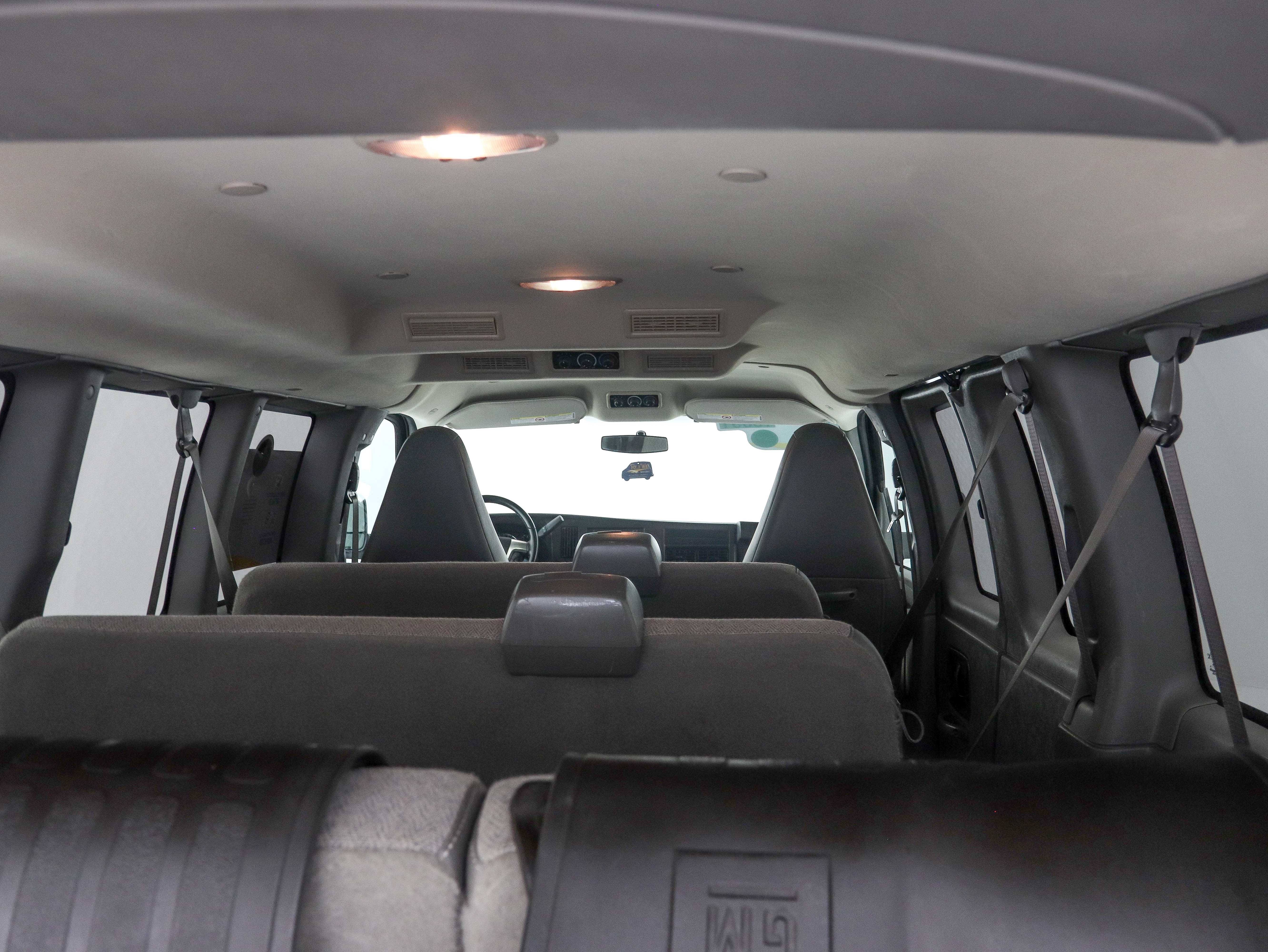Used 2016 Chevrolet Express 2500 LS RWD image 13