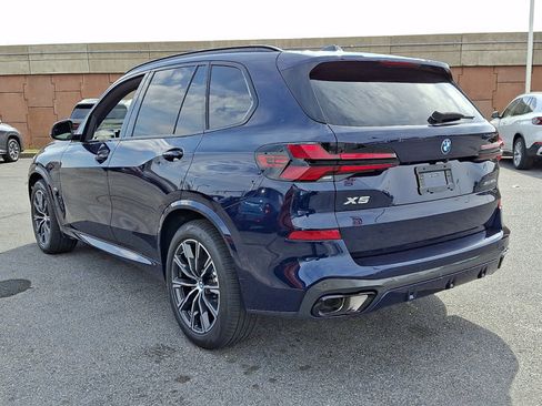 New 2026 BMW X5 xDrive50e image 3