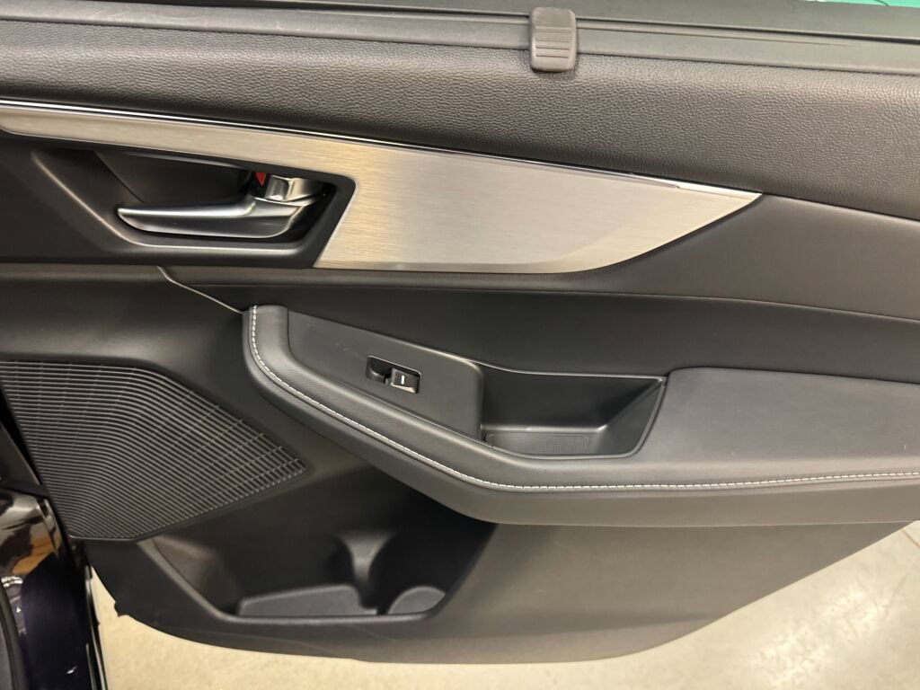 Certified 2024 Acura MDX w/ Technology Package AWD/4WD image 36