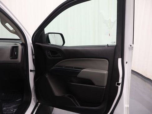 Used 2016 Chevrolet Colorado W/T image 13