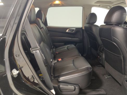 Used 2020 Nissan Pathfinder Platinum AWD/4WD image 19