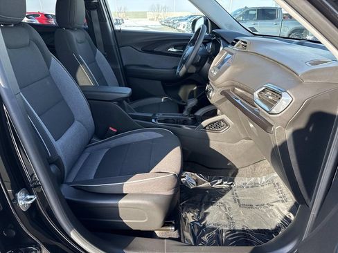 Used 2023 Chevrolet TrailBlazer LT FWD image 20