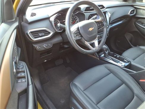 Used 2023 Chevrolet TrailBlazer ACTIV w/ Sun and Liftgate Package image 14