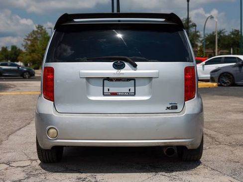 Used 2008 Scion xB FWD image 10