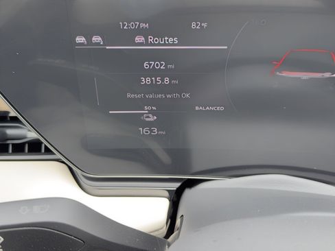 Used 2025 Audi A6 e-tron Premium Plus w/ Premium Plus RWD image 23