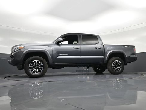 Used 2022 Toyota Tacoma TRD Sport w/ Technology Package RWD image 36