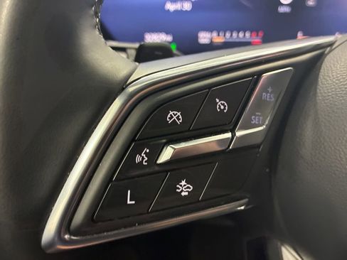 Used 2025 Buick Enclave Preferred AWD/4WD image 34