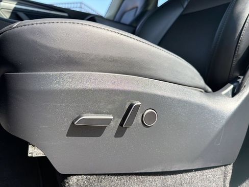Used 2023 Tesla Model Y Long Range AWD/4WD image 14