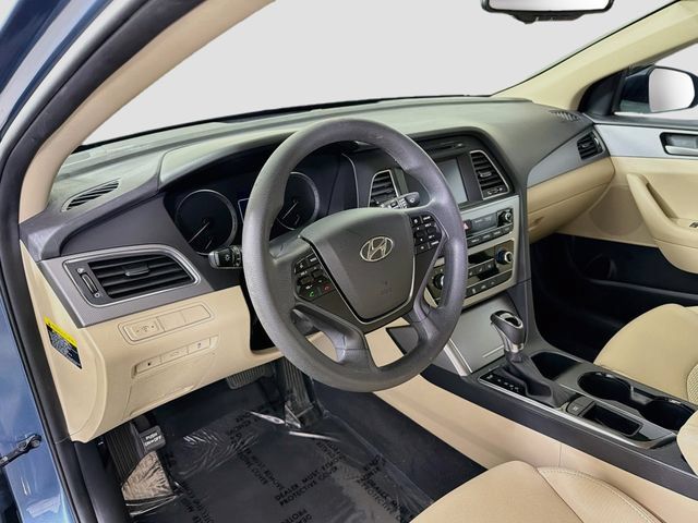 Used 2017 Hyundai Sonata SE FWD image 9