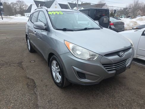Used 2010 Hyundai Tucson GLS image 4