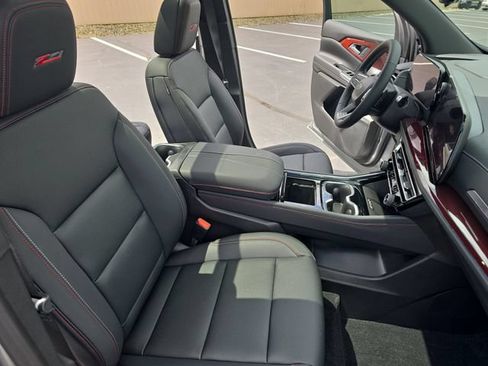 New 2026 Chevrolet Traverse Z71 w/ Driver Confidence Package AWD/4WD image 11