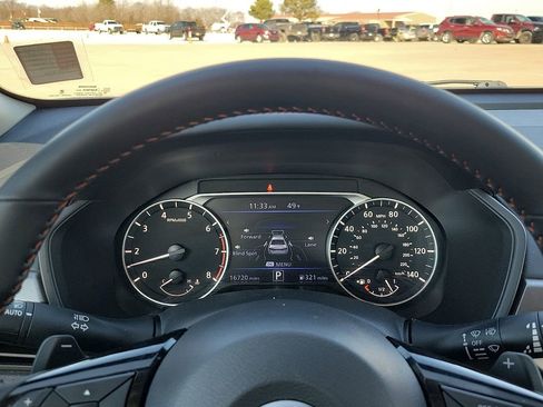 Used 2025 Nissan Altima 2.5 SR image 17