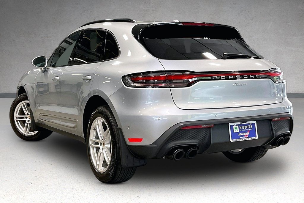 Used 2023 Porsche Macan AWD/4WD image 4