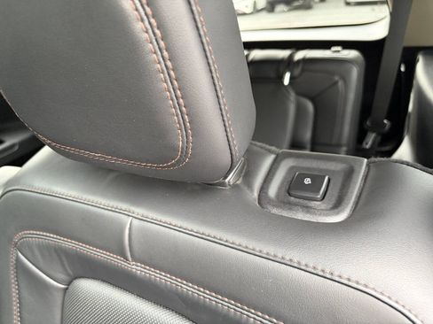 Used 2021 Lincoln Aviator Reserve AWD/4WD image 36