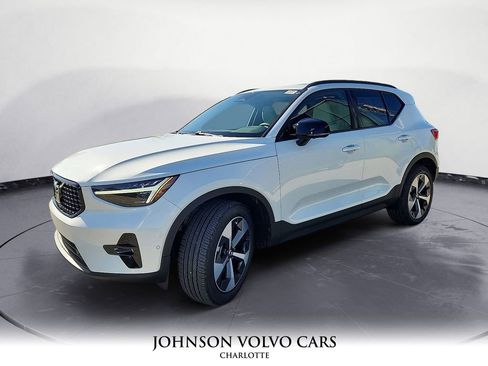 New 2026 Volvo XC40 B5 Plus w/ Protection Package Premier image 10