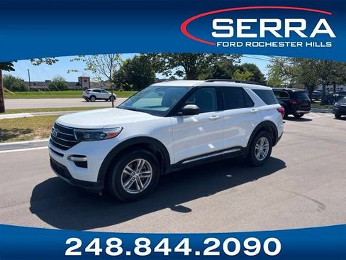 Used 2024 Ford Explorer XLT w/ Equipment Group 202A AWD/4WD image 1