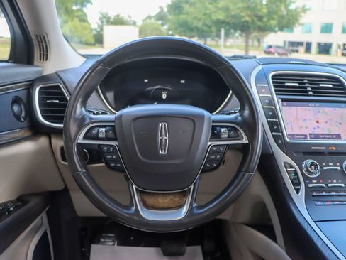 Used 2020 Lincoln Nautilus Reserve FWD image 28