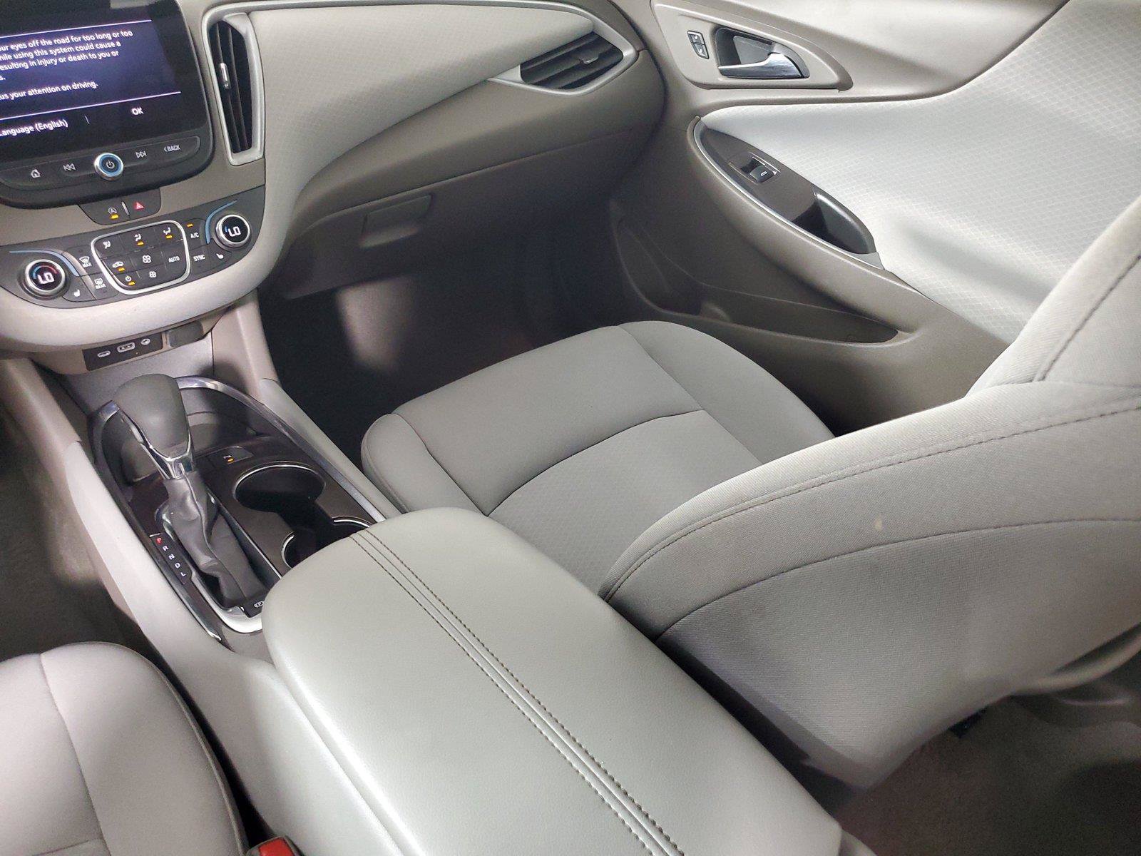 Used 2025 Chevrolet Malibu LT FWD image 16