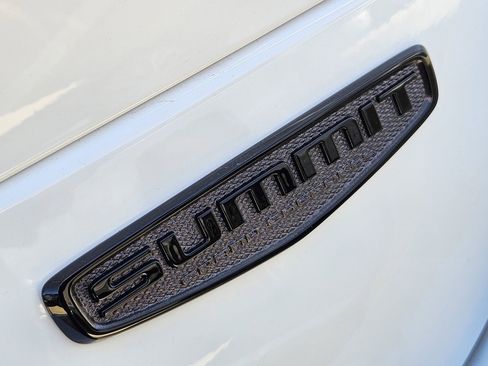 New 2026 Jeep Grand Cherokee L Summit image 13