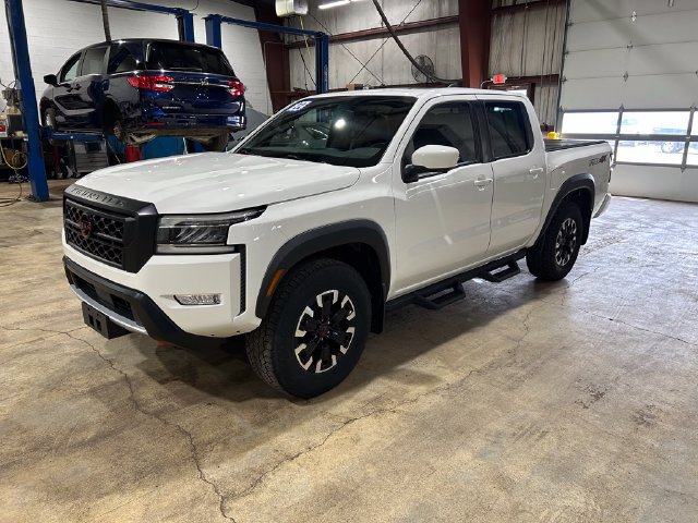 Used 2022 Nissan Frontier PRO-4X AWD/4WD image 12