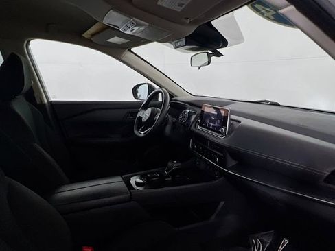 Used 2024 Nissan Rogue S image 10