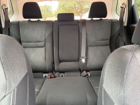 Used 2025 Nissan Rogue SV FWD image 39