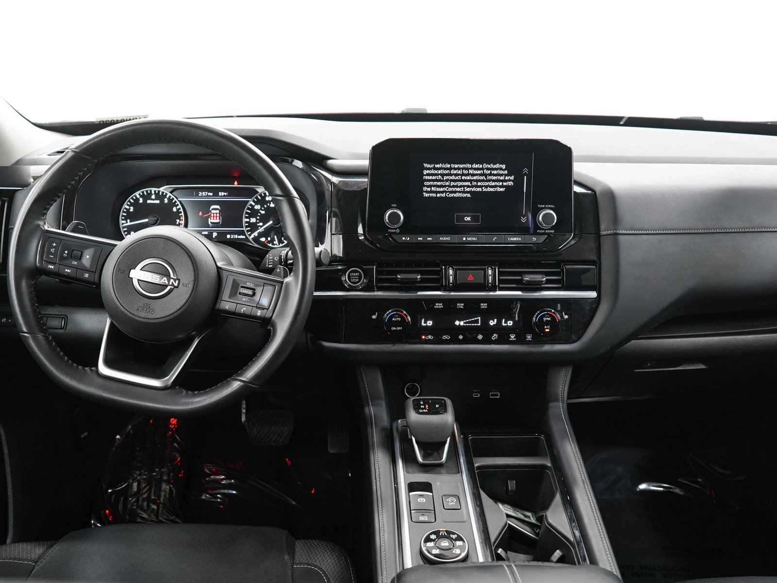 Used 2024 Nissan Pathfinder SV w/ Black Appearance Package AWD/4WD image 17