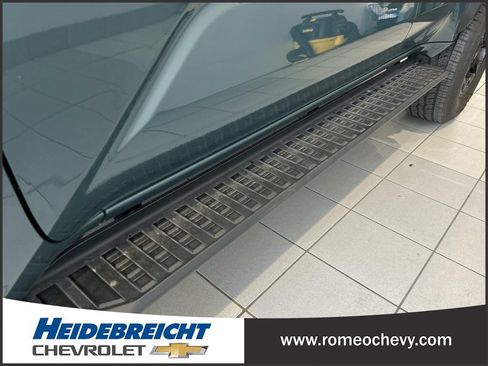 Used 2025 Toyota 4Runner TRD Off-Road Premium AWD/4WD image 38