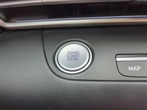 Used 2024 Hyundai Elantra SEL w/ Convenience Package image 30