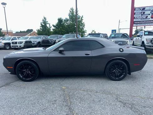 Used 2017 Dodge Challenger SXT Plus RWD image 8
