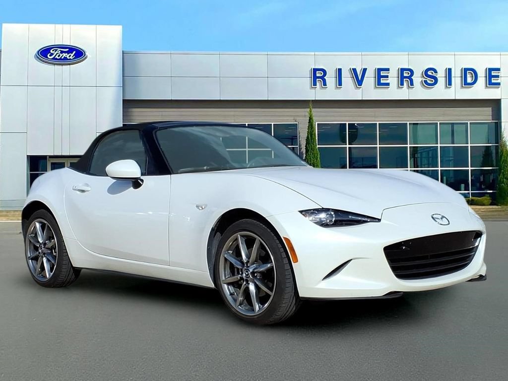 Used 2023 MAZDA MX-5 Miata Grand Touring RWD image 1