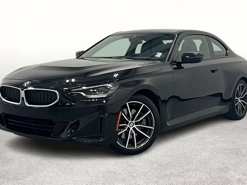 New 2025 BMW 230i Coupe w/ Convenience Package RWD image 2