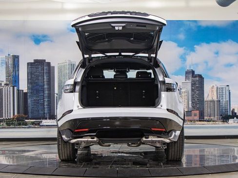 New 2026 Land Rover Range Rover Velar Dynamic SE image 12