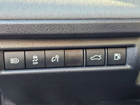 Used 2026 Toyota Camry LE FWD image 17